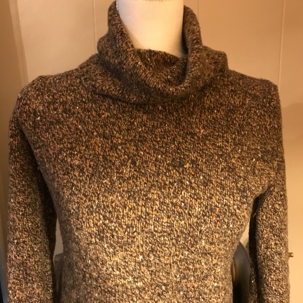 Express Sweater - Picture 3 of 4